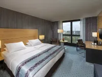 Maritim Hotel Düsseldorf Hotels near Lichtenbroich