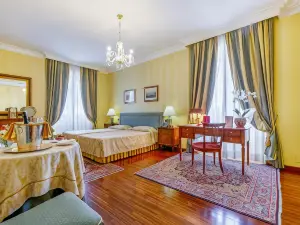 Residenza Paolo VI Hotel
