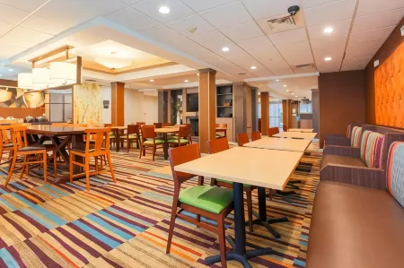 Fairfield Inn & Suites Temecula Отели в г. Темекула
