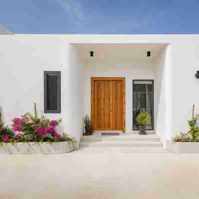 Barefoot Villas by Satori Hotel Exterior