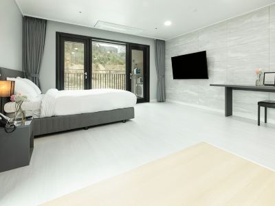Miami Jeongseon Hotel