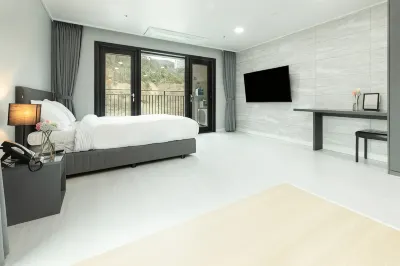 Miami Jeongseon Hotel Hotels in der Nähe von Playground