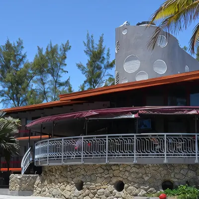 Sea Club Resort Các khách sạn gần Bãi biển Las Olas