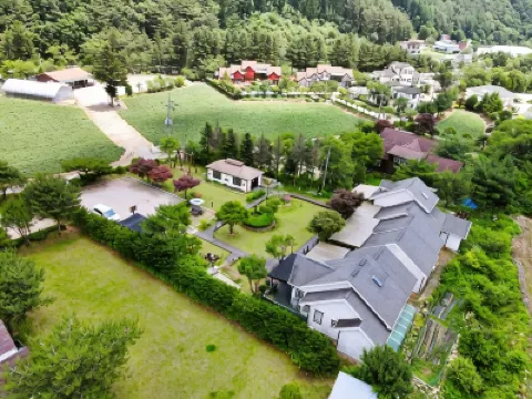 Pyeongchang Gangaesanae Pension 鄰近香草王國農園的酒店