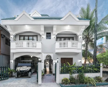 The Beach House Carabao Island Hotels in Romblon