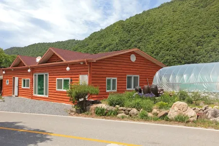 Danyang Todam Pension Отели рядом с достопримечательностью «Guinsa Temple»