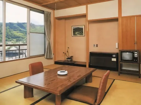 Fujiya Ryokan Отели рядом со станцией Ōhito Railway Station