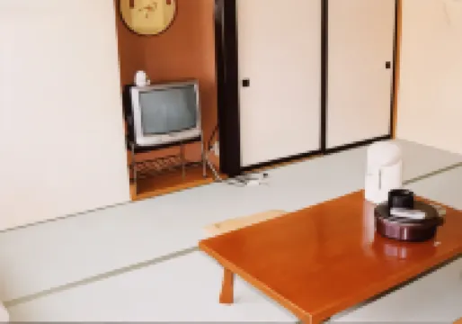 Onsen Minshuku Shirahamaya