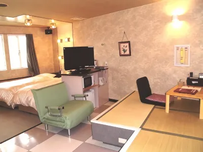 Utility Hotel Coo Hotel in zona JR Iigura station