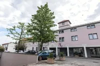 Best Western Plus BorgoLecco Hotel Hotels near TiAmo Caffe