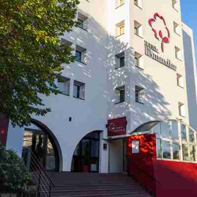 Hôtel l'Amandier Nanterre La Défense Hotel Exterior