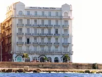 فندق قصر وندسور الفاخر التراثي (منذ عام 1906) من مجموعة بارادايس إن Hotels near Armenian Orthodox Patriarchate