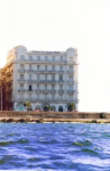 فندق قصر وندسور الفاخر التراثي (منذ عام 1906) من مجموعة بارادايس إن Hotels near مكتبة الإسكندرية