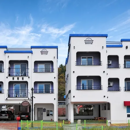 Namhae Harmony Pension Отели рядом с достопримечательностью «Храм Пориам»