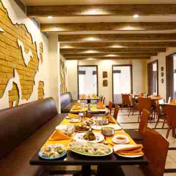 Country Roads Dining/Meeting Rooms