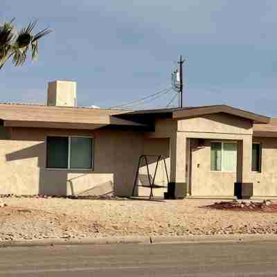 Modern Lake Home 1 mile from London Bridge Hotel Exterior
