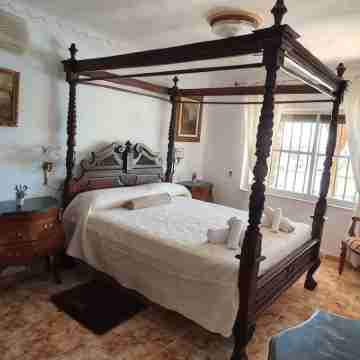 House in Fuengirola with private pool, enjoy the relaxation of the... Rooms