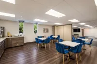 SureStay Plus Hotel by Best Western SeaTac Airport - breakfast