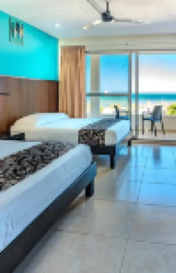 Hotel & Suites Domani