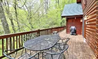 Creekside Cabin - Private 20 Acres with Pond & Creek
