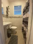 Casita Reina #2 Renovated, close to beach, private patio, 2 mi to airport - 2 星級