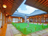 Jeonju Pungnamheon Hanok Stay Hotel dekat Museum Lukisan Kerajaan