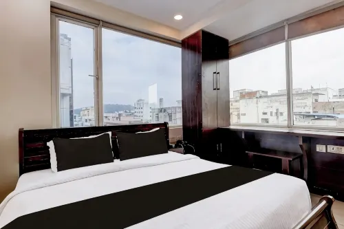 SRI ADITI INN - 2-Star