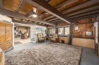 The Beach Room - Apartments