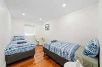 Stylish 3BR House(Parking)/ICC&DarlingHarbour-8min