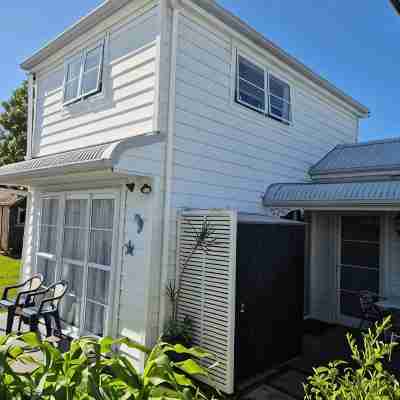 Have it all in Central Whitianga Hotel Exterior