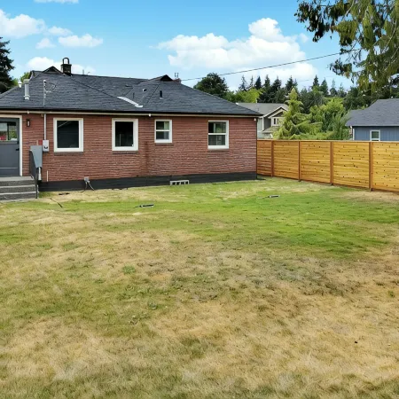 Spacious Comfy Home 2br+2ba - 9 min to Tacoma Dome