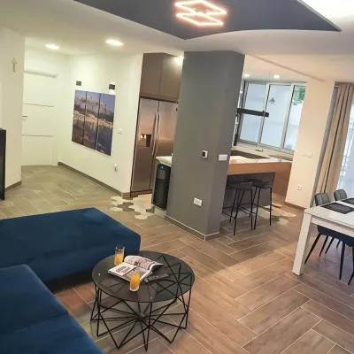 Apartmani Bernarda Hotels near Makarska Main Square