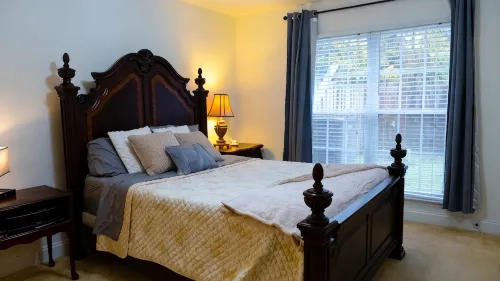 Cozy townhome - 5 minutes to military base! - 3 stjerner