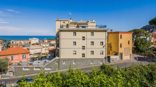 Hotel Tritone
