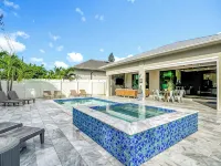 Luxurious 2023 New Construction — Executive Vacation Home Near Vanderbilt Beach