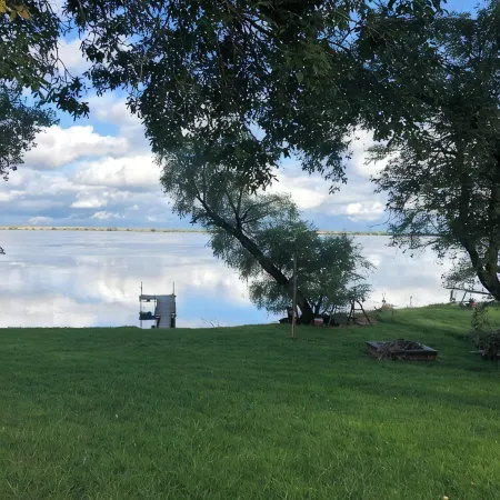 Cottage on The Lake