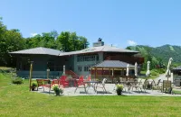 SUNRISE 3BR  - 2 Story Remodeled Condo -  SKI ON & OFF. Pool + Trailside