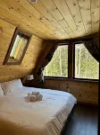 Cozy 2-bedroom A Frame chalet in delightful Danbury NH with WiFi and AC - Alphydda