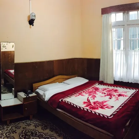 Deki Lodge