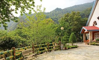 Brook-View Eco-Farm