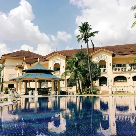 Club Morocco Beach Resort and Country Club Отели в г. Субик