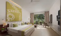 Amaya Beach Passikudah