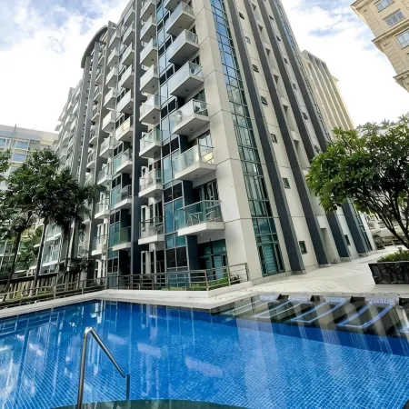 Lovely Unit with free wifi & netflix I across Naia Terminal 3 airport