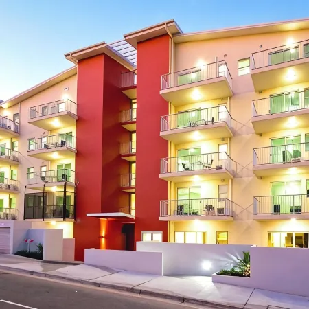 Gladstone City Central Apartment Hotel Official
