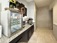 BayVue Hotel, Resort & Suites - breakfast