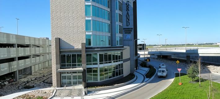 The Grand Winnipeg Airport Hotel by Lakeview Hotels in Winnipeg