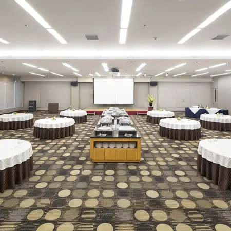 HOTEL MYSTAYS Shin Osaka Conference Center