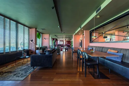 โรงแรมลีโอนาร์โด มิวเดน ซีพอร์ท บีช