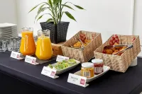 Basic Hotel Centenario by Hoteles MS - breakfast
