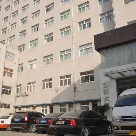 Hotel, Luchuan